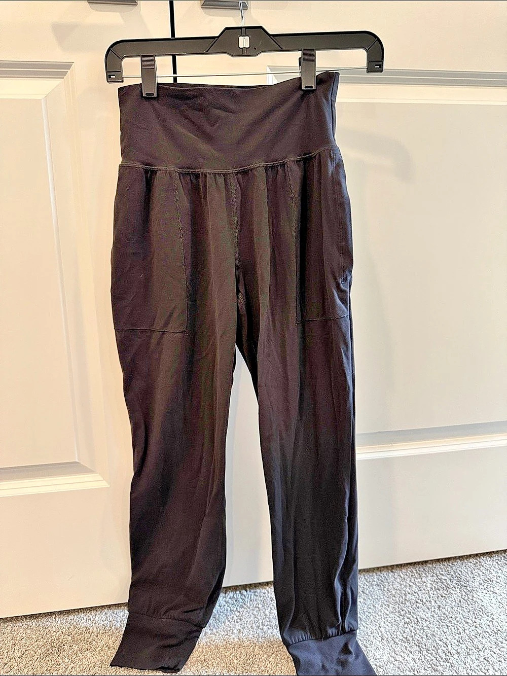 Athleta Salutation Jogger Black Size XSP Like New